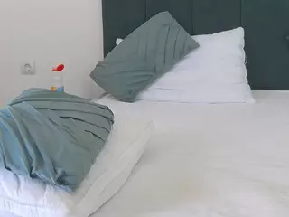 senigrande's Live Sex Cam Show