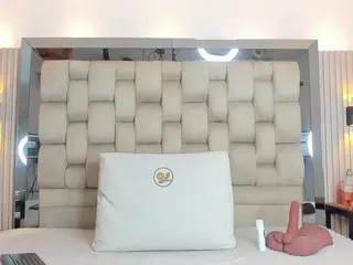Yasmin-Adams's Live Sex Cam Show