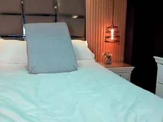 EmilyRoberts9's Live Sex Cam Show