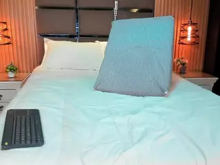 EmilyRoberts9's Live Sex Cam Show