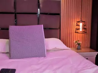 EmilyRoberts9's Live Sex Cam Show
