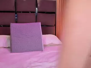EmilyRoberts9's Live Sex Cam Show