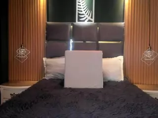 EmilyRoberts9's Live Sex Cam Show