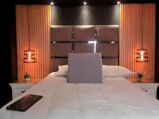 EmilyRoberts9's Live Sex Cam Show