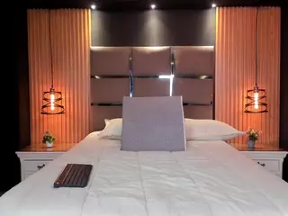 EmilyRoberts9's Live Sex Cam Show