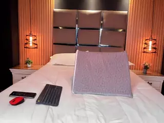 EmilyRoberts9's Live Sex Cam Show