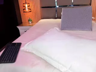 EmilyRoberts9's Live Sex Cam Show