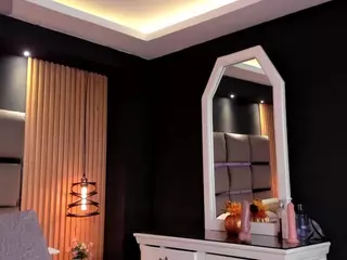 EmilyRoberts9's Live Sex Cam Show