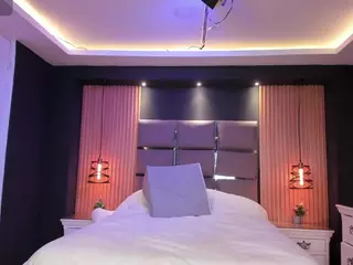 EmilyRoberts9's Live Sex Cam Show