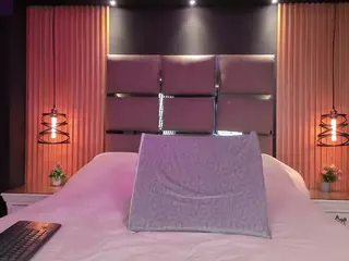 EmilyRoberts9's Live Sex Cam Show