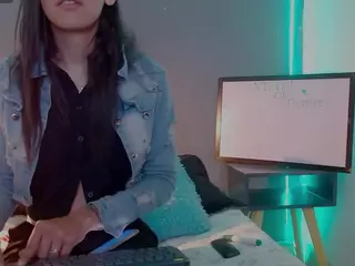 Harleyy-XX's Live Sex Cam Show