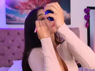 Julianaa-Castro's Live Sex Cam Show