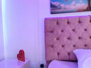 Julianaa-Castro's Live Sex Cam Show