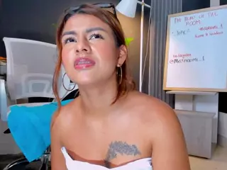 misssnaomi's Live Sex Cam Show