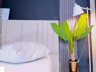 misssnaomi's Live Sex Cam Show