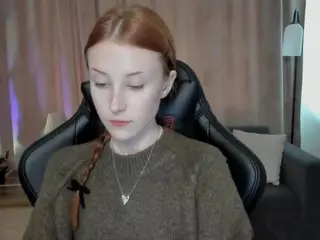 Alicexcute's Live Sex Cam Show