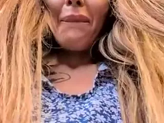 cleosexylittle07's Live Sex Cam Show