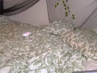 elasia's Live Sex Cam Show