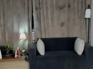 EmilySuon's Live Sex Cam Show