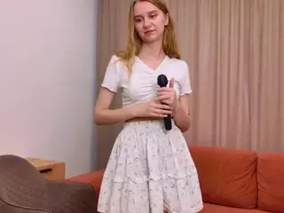 OdelynFurness's Live Sex Cam Show