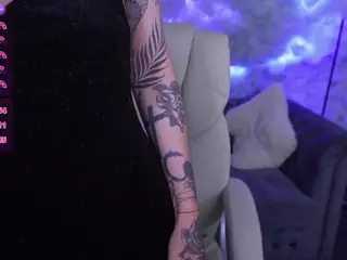 TinaMelt's Live Sex Cam Show