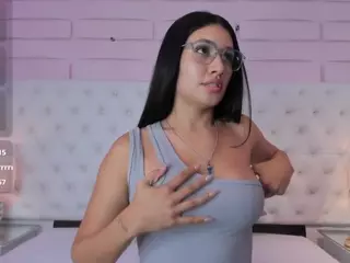 alondra77's Live Sex Cam Show