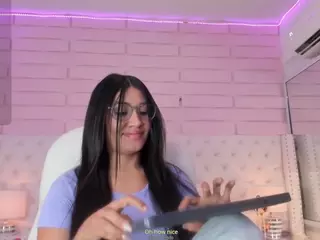 alondra77's Live Sex Cam Show