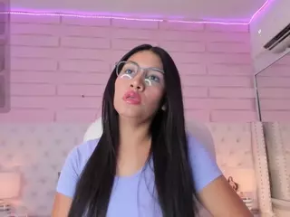 alondra77's Live Sex Cam Show