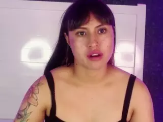 EvaaRoux's Live Sex Cam Show