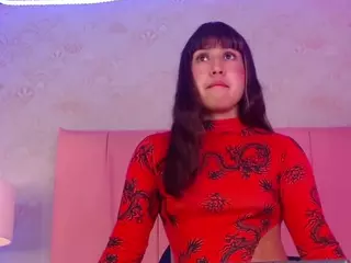 EvaaRoux's Live Sex Cam Show