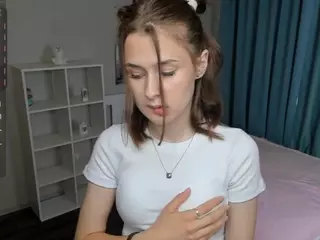 GaynaCowee's Live Sex Cam Show
