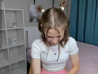 GaynaCowee's Live Sex Cam Show
