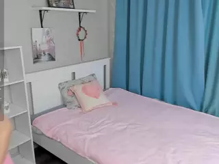 GaynaCowee's Live Sex Cam Show