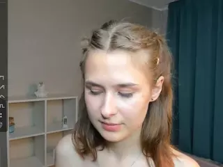 GaynaCowee's Live Sex Cam Show