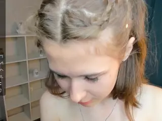 GaynaCowee's Live Sex Cam Show