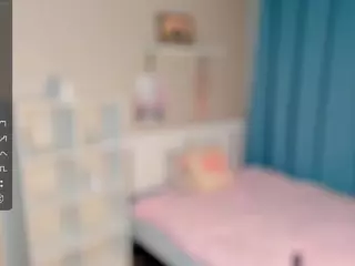 GaynaCowee's Live Sex Cam Show