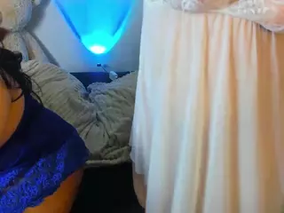 maddie-and-chelsea's Live Sex Cam Show