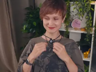 Henrietta's Live Sex Cam Show