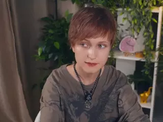Henrietta's Live Sex Cam Show