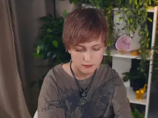 Henrietta's Live Sex Cam Show