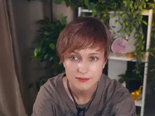 Henrietta's Live Sex Cam Show