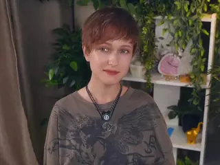 Henrietta's Live Sex Cam Show