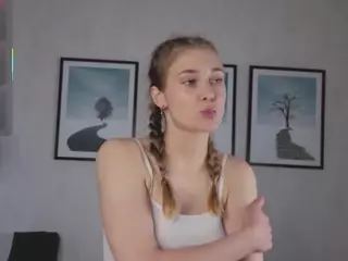 OrvaFoard's Live Sex Cam Show