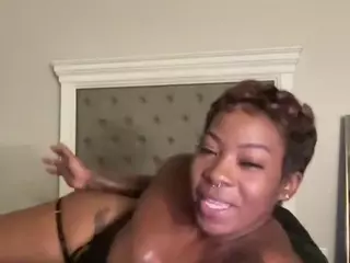 thenaturalbodyhottie's Live Sex Cam Show