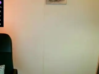 UrDREAMLady's Live Sex Cam Show