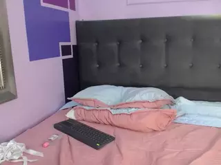 EstrellaDeCarne's Live Sex Cam Show