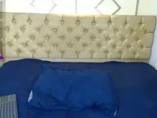 EstrellaDeCarne's Live Sex Cam Show
