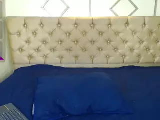 EstrellaDeCarne's Live Sex Cam Show