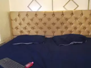 EstrellaDeCarne's Live Sex Cam Show