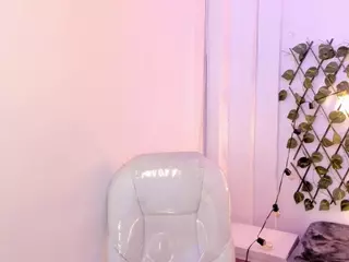 SLUTTY HANNA's Live Sex Cam Show